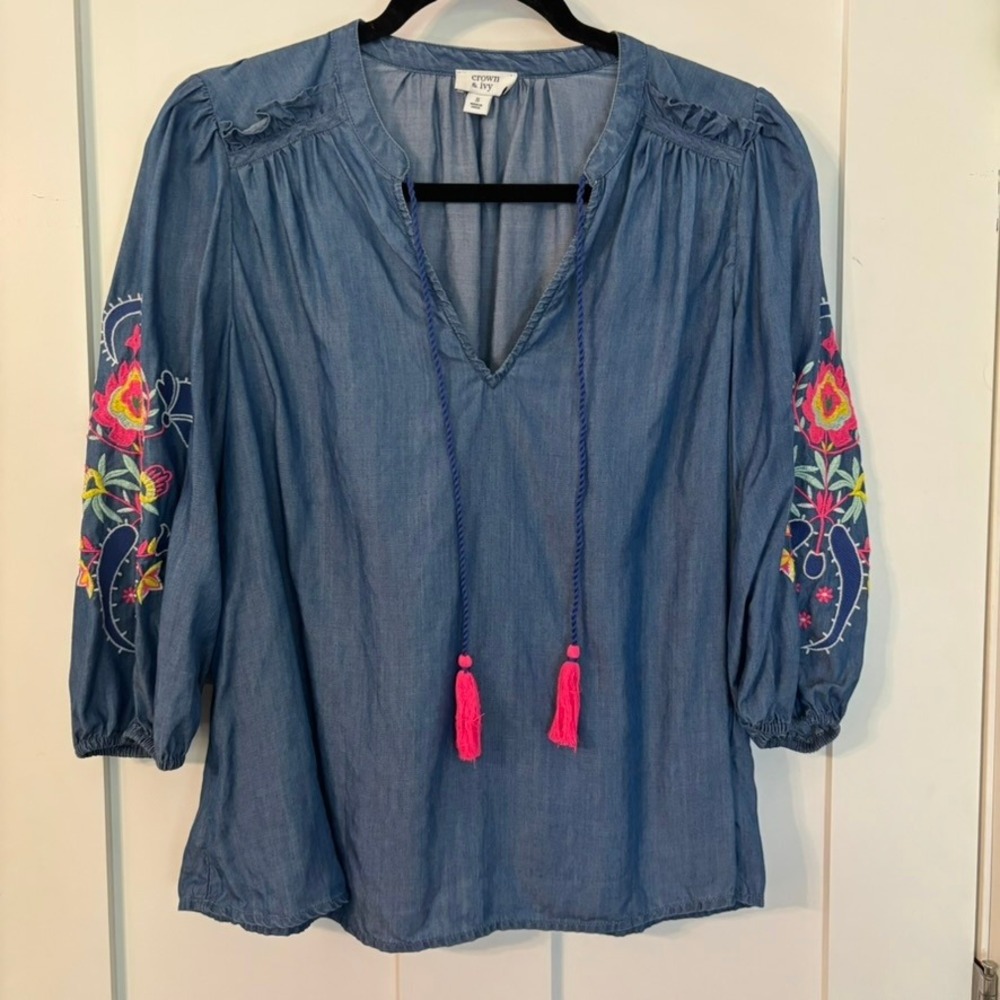 Crown & Ivy Womens Blue Chambray Embroidered Tassel Peasant Blouse Top S Boho